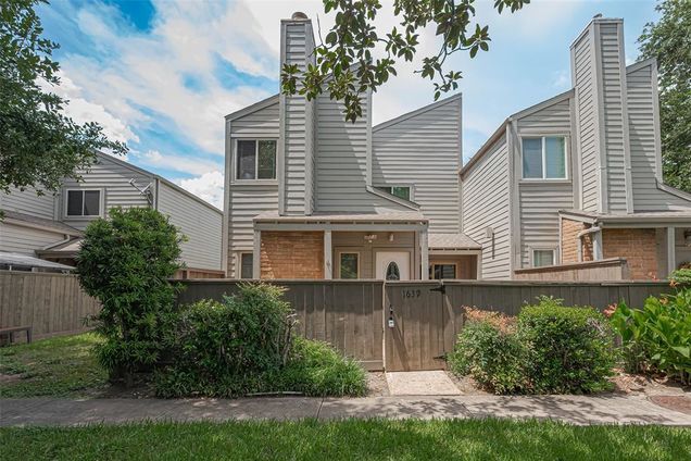 1639 Prairie Mark Lane Houston, TX Townhouse Active - Photo 1 of 40. Opens carousel modal