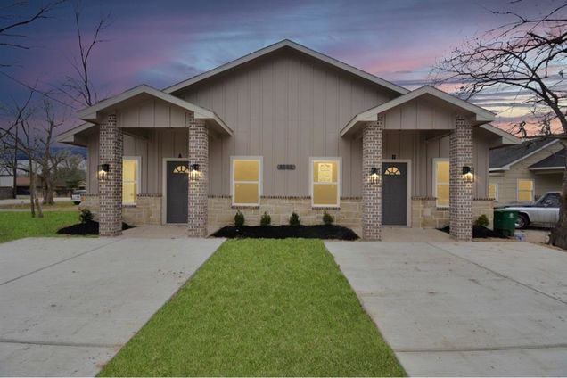 8021 Carver Road Houston, TX Multifamily Sold - Photo 1 of 1. Opens carousel modal