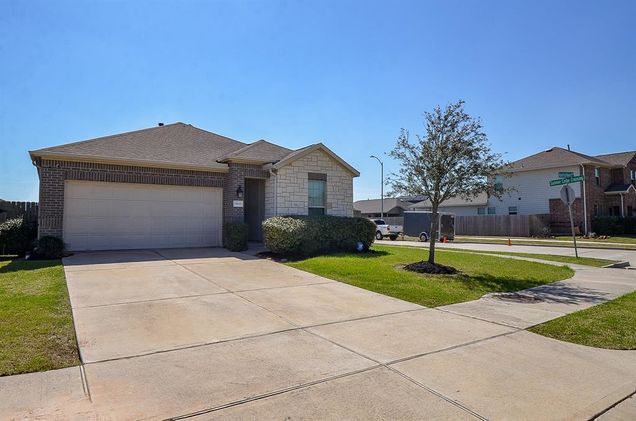 19031 Fulvetta Haven Way