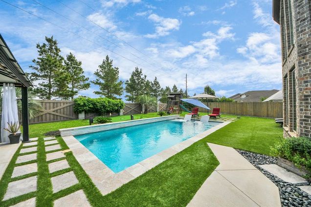 1110 Honey Rose Court