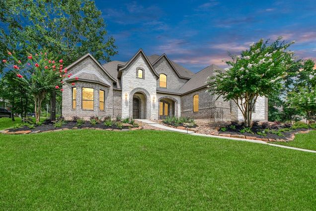 251 Lakeside Hills Drive