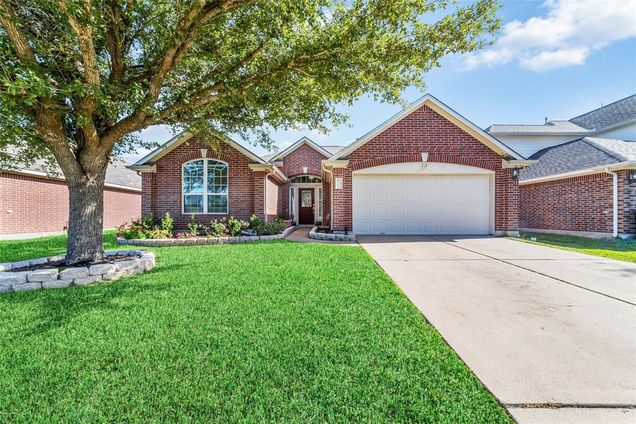 8707 Petersburg Lane Houston, TX House Sold - Photo 1 of 1. Opens carousel modal