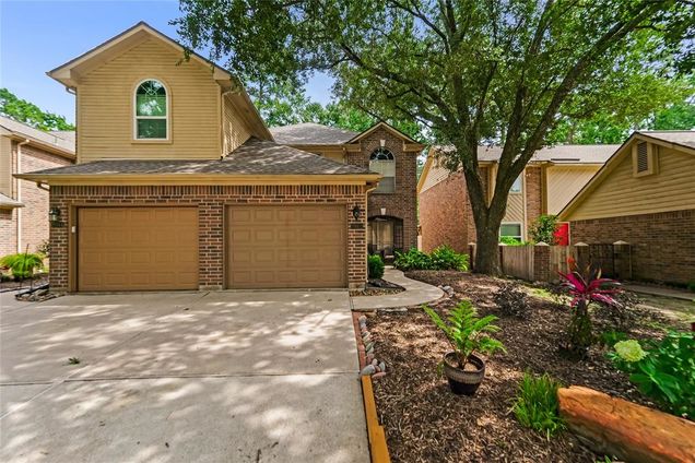 2912 Elm Grove Court