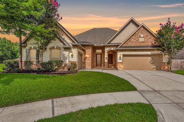 15818 Tremout Hollow Lane