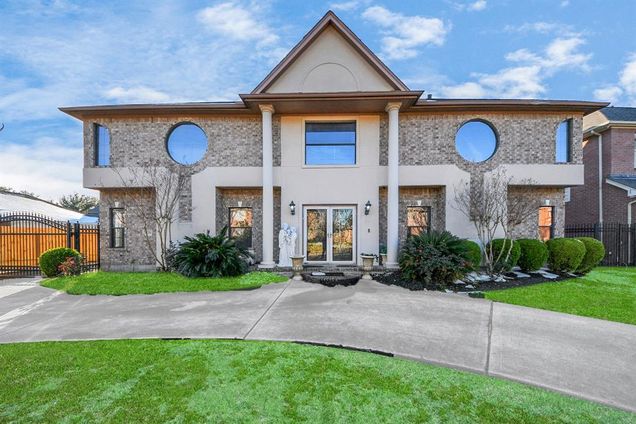 12218 Ashley Circle Drive E Houston, TX House Sold - Photo 1 of 1. Opens carousel modal