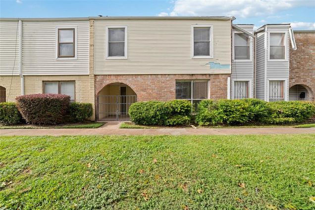9032 Wilcrest Drive Unit 9032 Houston, TX Townhouse Sold - Photo 1 of 1. Opens carousel modal