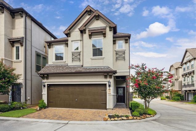 1502 Brayson Oaks Place