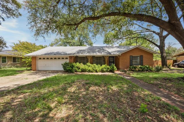 5703 Marilyn Drive