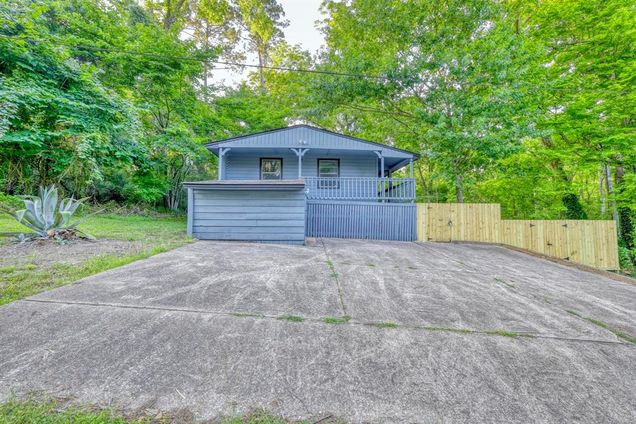71 White Oak St Street