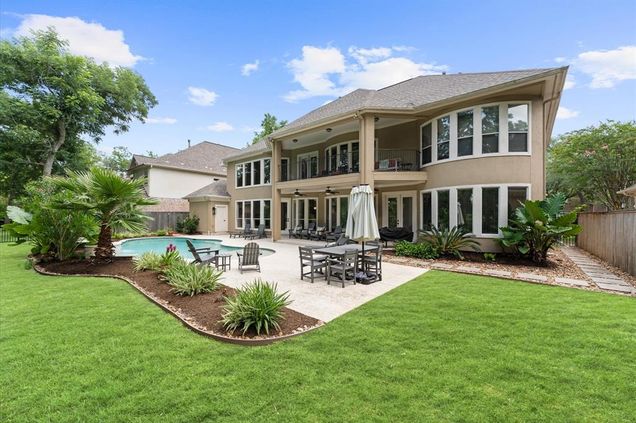 18 Sullivans Court Missouri City, TX House Active - Photo 1 of 49. Opens carousel modal