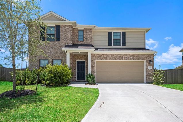 27203 Constants Court