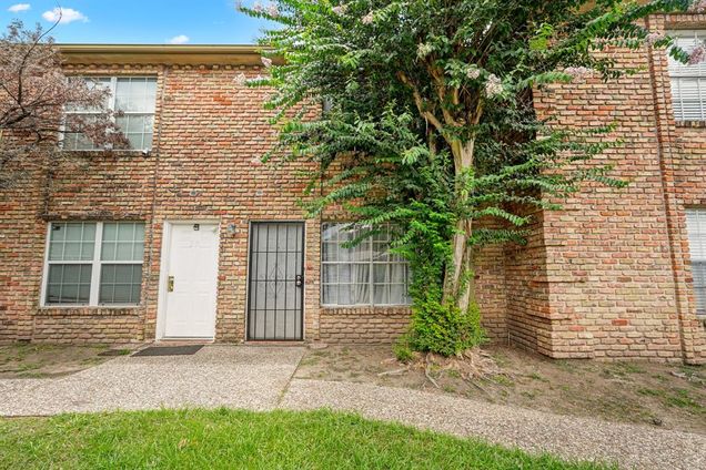 6401 Skyline Drive Unit 22 Houston, TX Townhouse Sold - Photo 1 of 1. Opens carousel modal