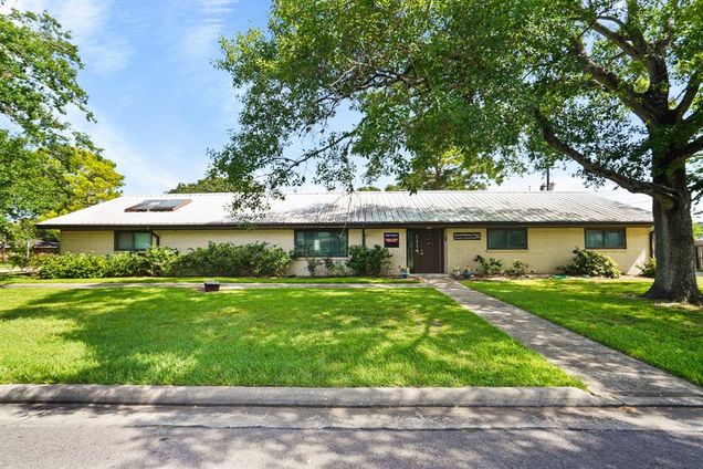1114 Inwood Drive Richmond, TX House Sold - Photo 1 of 1. Opens carousel modal