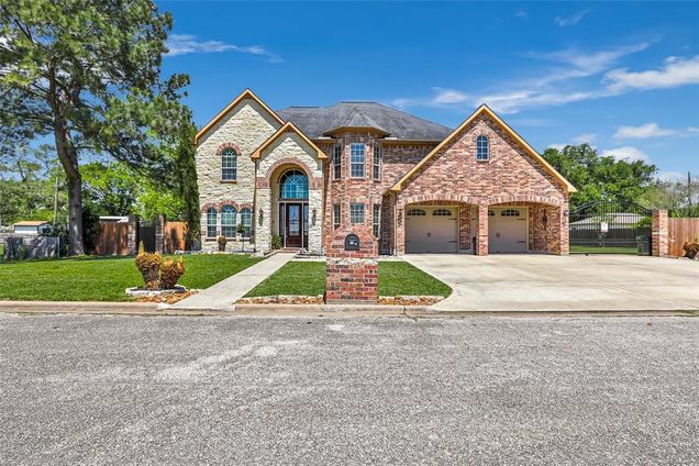 2511 Maple Street Liberty, TX House Sold - Photo 1 of 1. Opens carousel modal