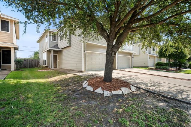 6409 Dawson Creek Drive Pasadena, TX Townhouse Sold - Photo 1 of 1. Opens carousel modal