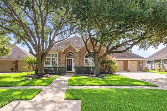 2007 Tradewinds Drive