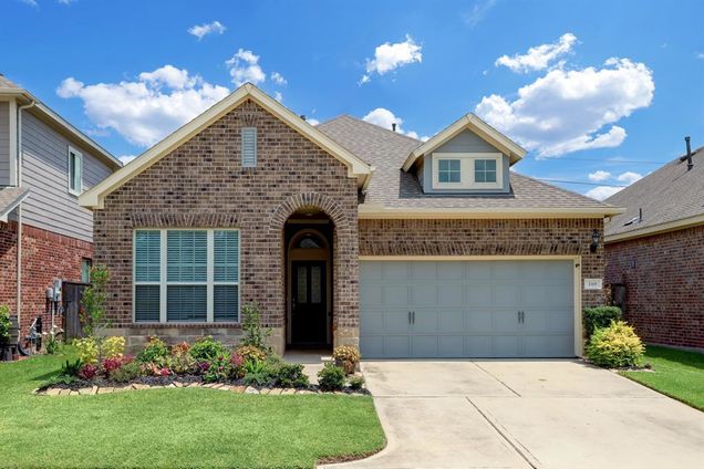 160 Castlegate Lane Houston, TX House Sold - Photo 1 of 1. Opens carousel modal