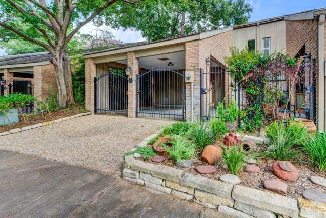 9400 Doliver Drive Unit 9 Houston, TX Townhouse Sold - Photo 1 of 1. Opens carousel modal