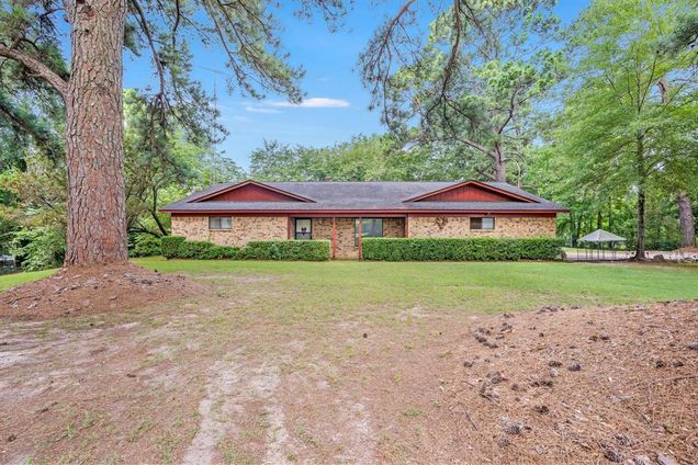 1015 NW 3rd Street Mount Enterprise, TX House Active - Photo 1 of 34. Opens carousel modal