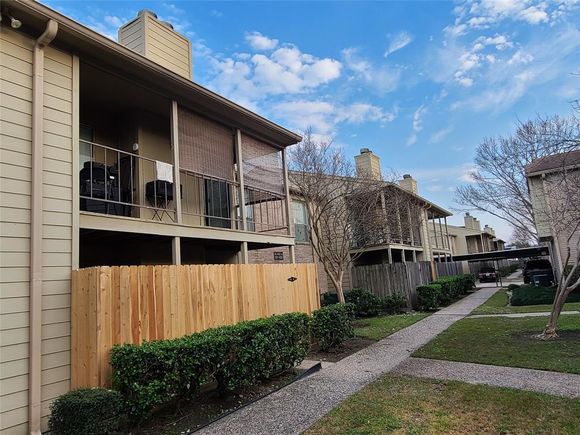 700 Thicket Lane Unit 505 Houston, TX Townhouse Sold - Photo 1 of 1. Opens carousel modal