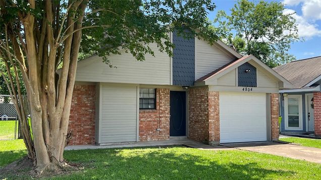 4804 Greenwood Drive
