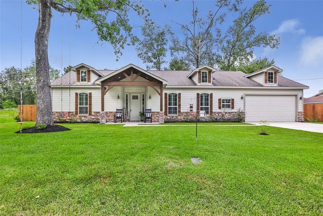 24280 Jane Avenue Porter, TX House Active - Photo 1 of 26. Opens carousel modal