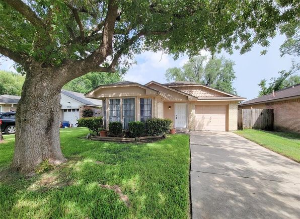 6704 Bluebottle Lane