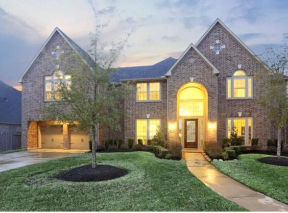 16107 Finnigans Circle