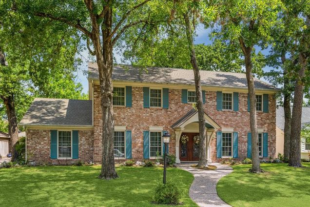 13706 Butterfly Lane