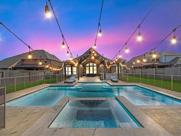 17806 Creek Bluff Lane