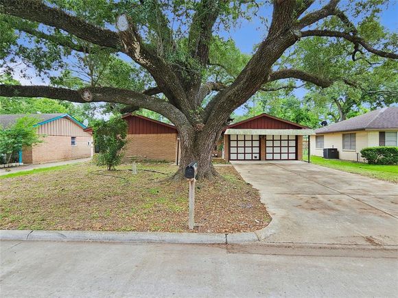 807 Golf Court