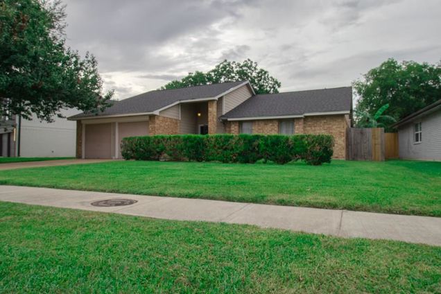 3834 Gamlin Bend Drive