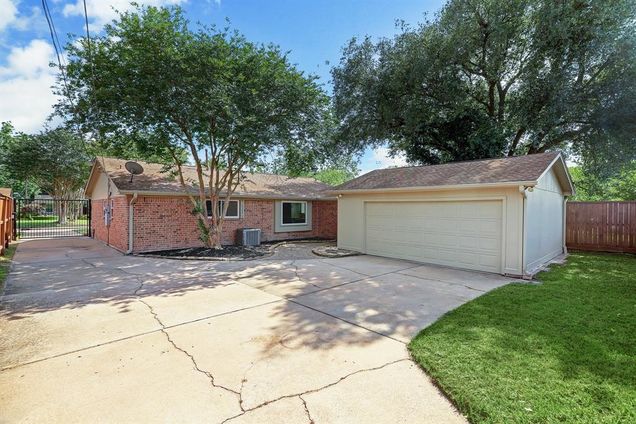 5814 De Lange Lane Houston, TX House Sold - Photo 1 of 1. Opens carousel modal