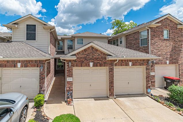 10530 Willow Park View Houston, TX Townhouse Active - Photo 1 of 39. Opens carousel modal