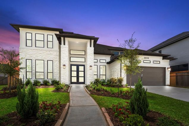 9618 Leafgate Court Missouri City, TX House Active - Photo 1 of 50. Opens carousel modal