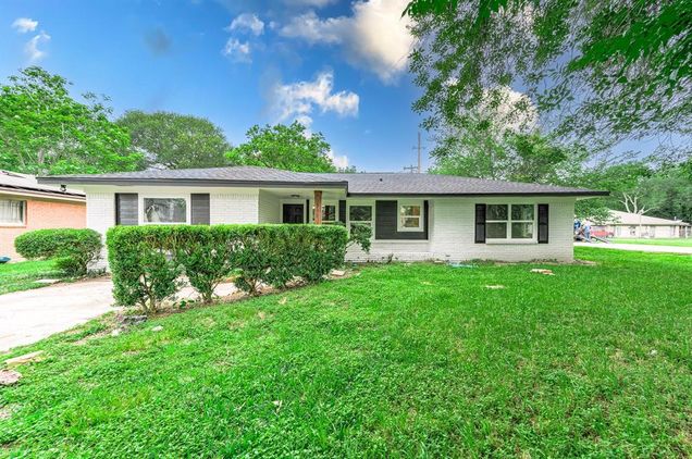 3633 Thistle Street Houston, TX House Sold - Photo 1 of 1. Opens carousel modal