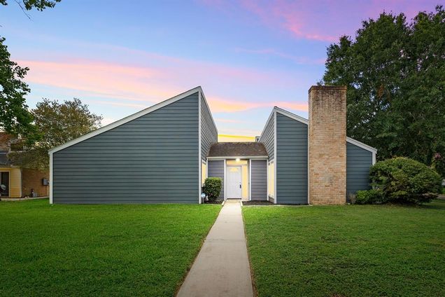 15923 Red Willow Drive Houston, TX House Active - Photo 1 of 31. Opens carousel modal