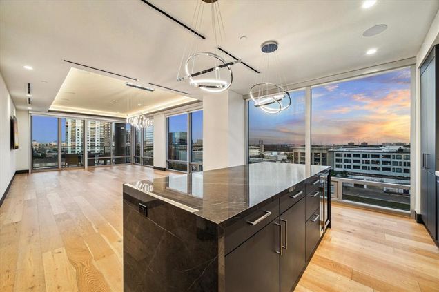 2047 Westcreek Lane Unit 806