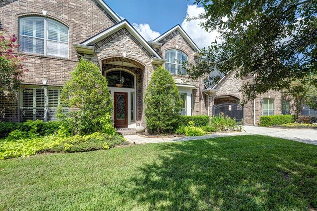 9051 Forest Cliff Court Conroe, TX House Active - Photo 1 of 32. Opens carousel modal
