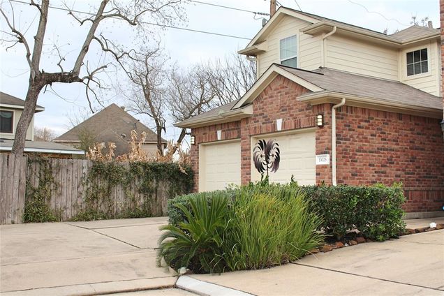 13026 Willow View Court Houston, TX Townhouse Sold - Photo 1 of 1. Opens carousel modal