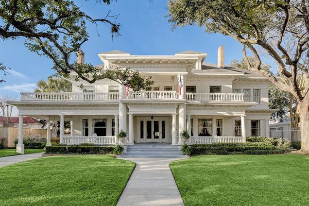 16 Courtlandt Place Houston, TX House Sold - Photo 1 of 1. Opens carousel modal