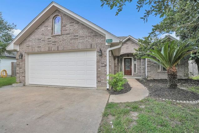 5122 2nd Street Danbury, TX House Active - Photo 1 of 25. Opens carousel modal