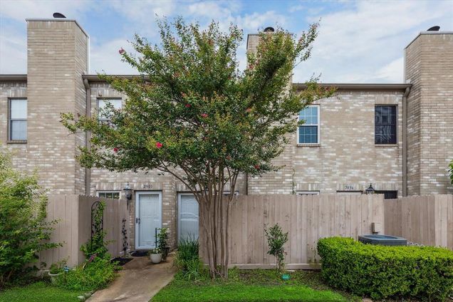 2898 Holly Hall Street Unit 2898