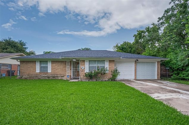 5919 Clarewood Drive