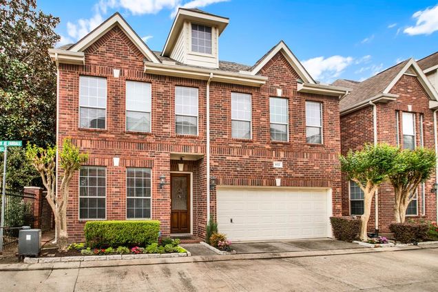 3022 E Park At Fairdale