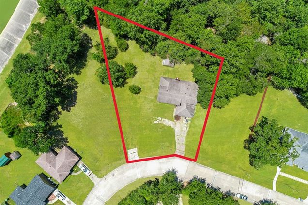 6613 Bayou View Drive Houston, TX House Sold - Photo 1 of 1. Opens carousel modal