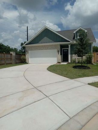 2746 Crested Creek Lane