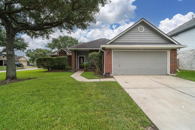 17014 Sailors Moon Court Friendswood, TX House Active - Photo 1 of 37. Opens carousel modal