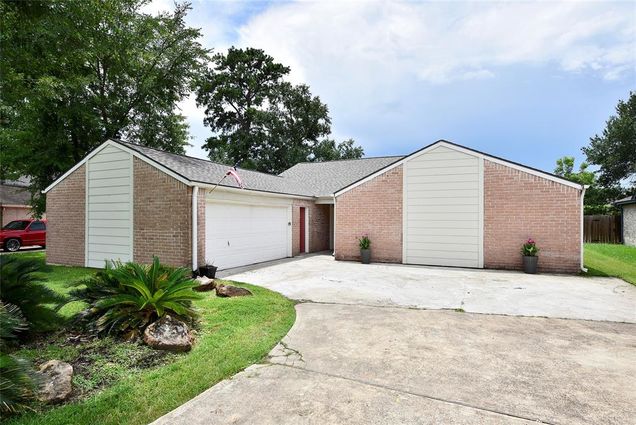 25119 Butterwick Drive Spring, TX House Active - Photo 1 of 18. Opens carousel modal