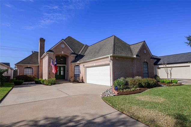 2927 Country Club Boulevard Sugar Land, TX House Sold - Photo 1 of 1. Opens carousel modal